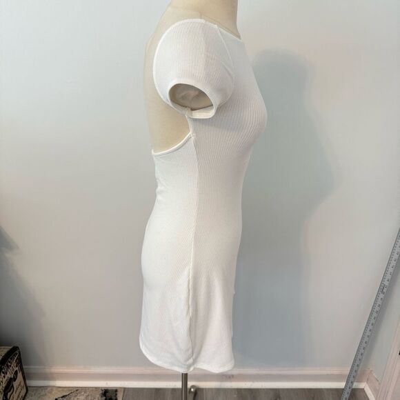 Urban Outfitters Nadia Fitted Dress Back Cutout in Ivory Size Small - Picture 3 of 7